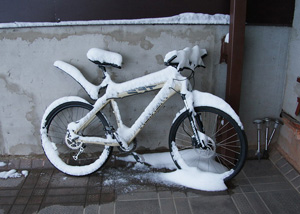 Неправильное хранение велосипеда зимой